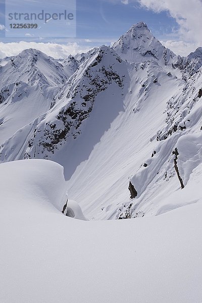 Verschneite Landschaft  Blick auf den Grubenkopf  Stubaier Alpen  Tirol  Österreich  Europa