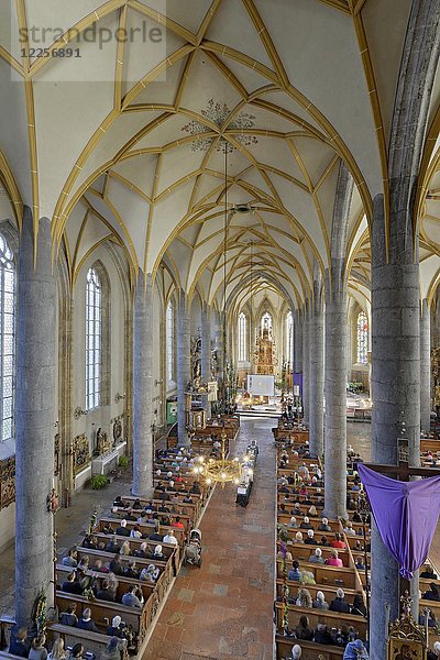 Messe am Palmsonntag  9.4.2017  Pfarrkirche Maria Himmelfahrt  Schwaz  Tirol  Österreich  Europa
