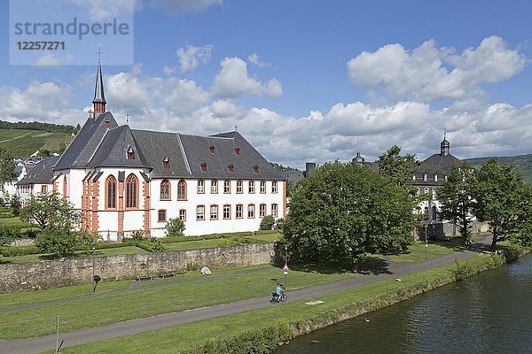 St. -Nikolaus-Krankenhaus  Bernkastel-Kues  Mosel  Rheinland-Pfalz  Deutschland  Europa