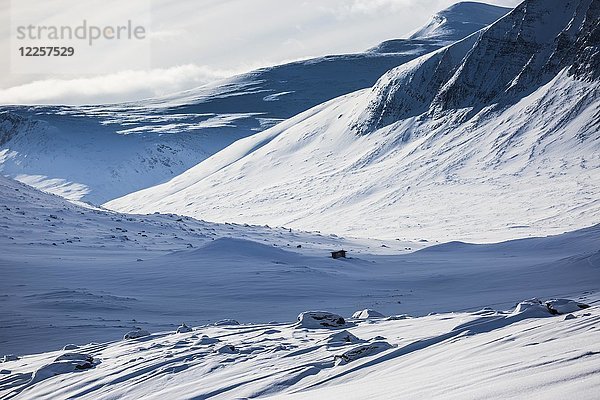 Hütte im Schnee  Kungsleden oder Königspfad  Provinz Lappland  Schweden  Skandinavien  Europa