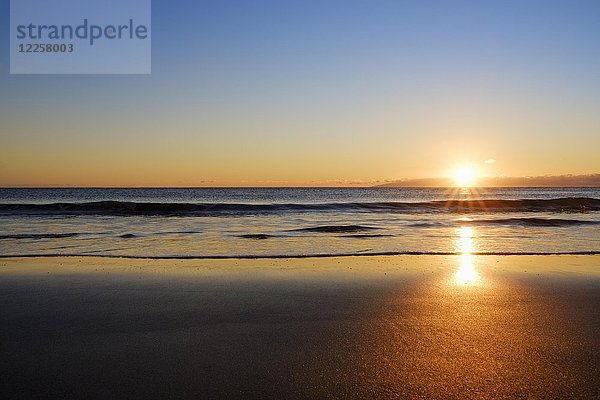 Sonnenuntergang am Strand  La Playa  Valle Gran Rey  La Gomera  Kanarische Inseln  Spanien  Europa