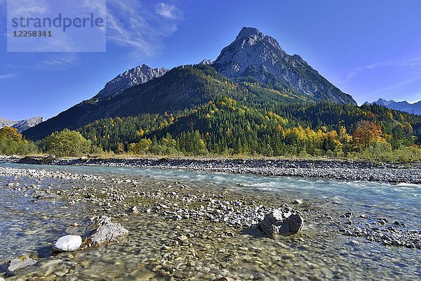 Rißtal bei der Einmündung des Johannestals  Totenfalk  Turmfalk  Laliderer Falk  Kleiner Falk  Risser Falk  Karwendelgebirge  Tirol  Österreich  Europa