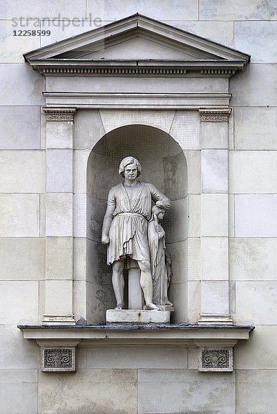 Skulptur des dänischen Bildhauers Bertel Thorvaldsen  1770-1844  Glyptothek  München  Oberbayern  Deutschland  Europa
