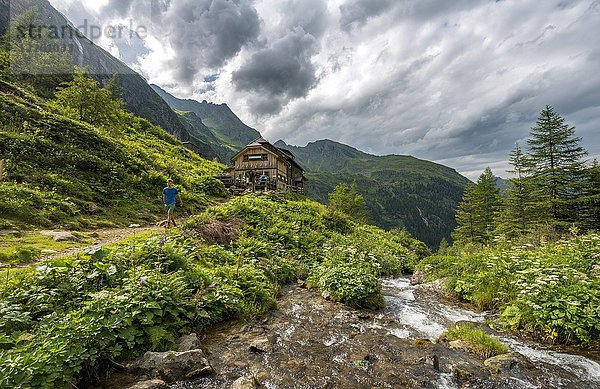 Gollinghütte bei Steinriesenbach  bewölkter Himmel  Schladminger Höhenweg  Schladminger Tauern  Schladming  Steiermark  Österreich  Europa