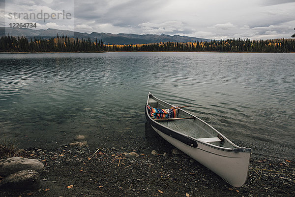 Kanada  British Columbia  Boya Lake  Boya Lake Provincial Park  kanu