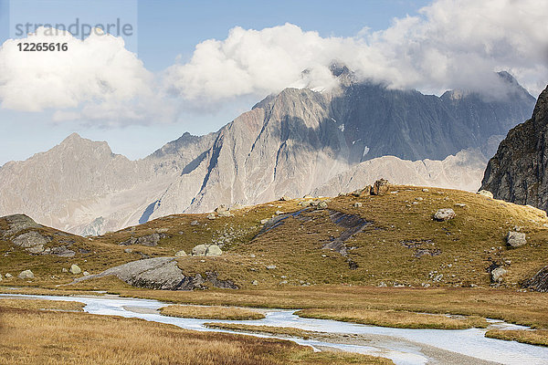 Österreich  Tirol  Stubaier Alpen  Stubaital  Hohes Moos  Habichtsberg