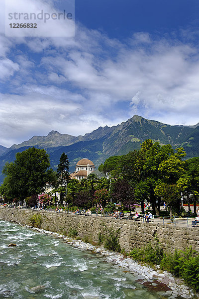 Italien  Südtirol  Meran  Kurhaus  Passer