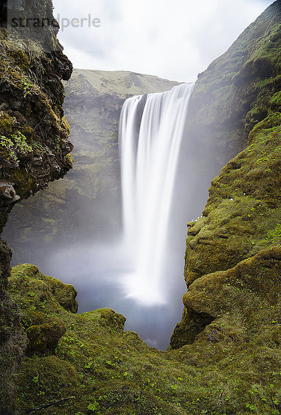 Island  Skogafoss Wasserfall