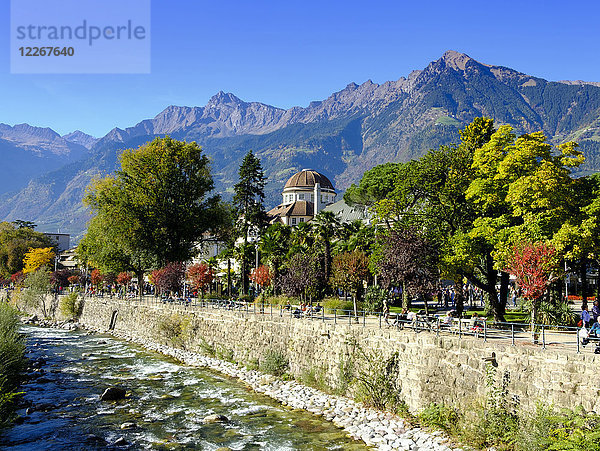 Italien  Südtirol  Meran  Kurhaus und Passer