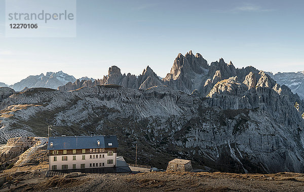 Gebäude  Dolomiten in der Nähe von Cortina d'Ampezzo  Venetien  Italien