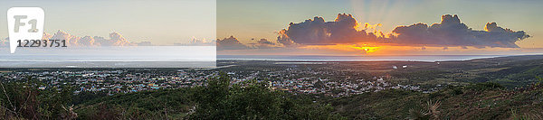 Panoramablick auf Stadt und Meer bei Sonnenuntergang  Trinidad  Kuba