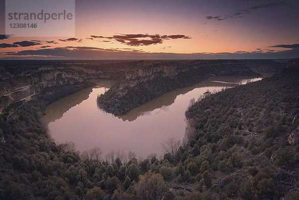 Spanien  Kastilien und Leon  Segovia  Hoces del Rio Duraton Naturpark bei Sonnenuntergang