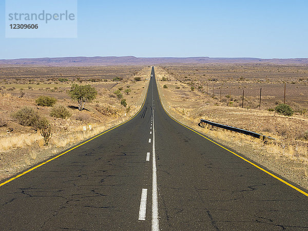 Afrika  Namibia  B4 Straße