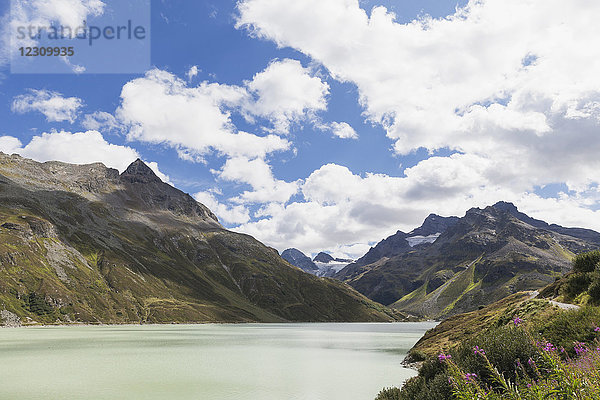 Österreich  Vorarlberg  Alpen  Silvretta-Staudamm Bielerhöhe  Silvretta-Massiv mit Piz Buin  Ochsenthaler Gletscher und kleiner Piz Buin