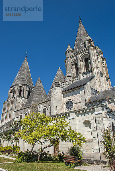 Frankreich  Indre-et-Loire  Königliche Stadt Loches  Kirche Saint Ours (12. Jahrhundert)