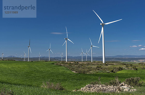 Spanien  Aragonien  Windkraftanlagen