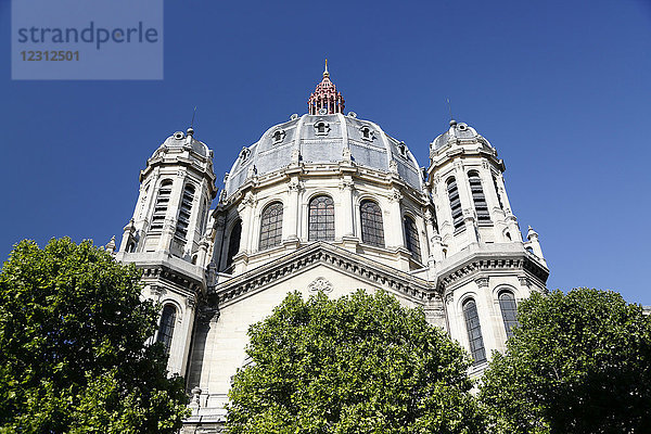 Paris  8. Bezirk. Die Kirche Saint Augustin im Sommer.