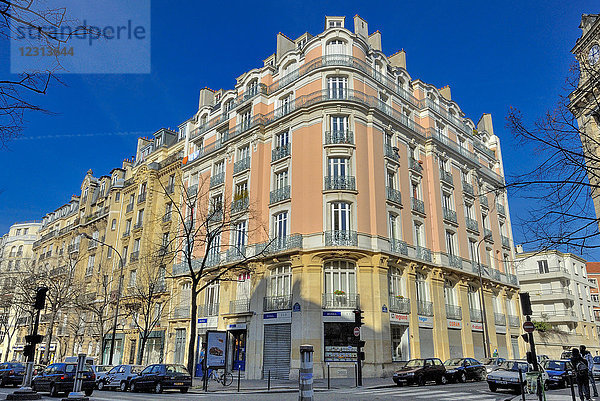Frankreich  Ile de France  Paris  11. Bezirk  Gebäude auf der Avenue de la Republique