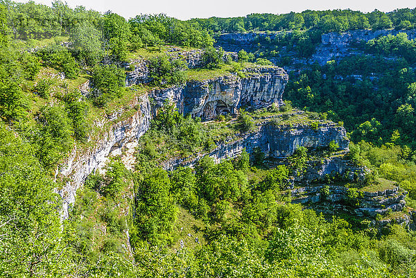 Frankreich  Lot  Regionaler Naturpark Causses du Quercy  Rocamadour  Alzou-Schluchten