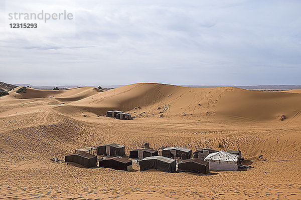 Marokko  Merzouga-Wüste  Traditionelles Camping