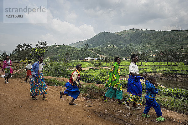 Ruanda  Umgebung von Byumba  tägliches Leben