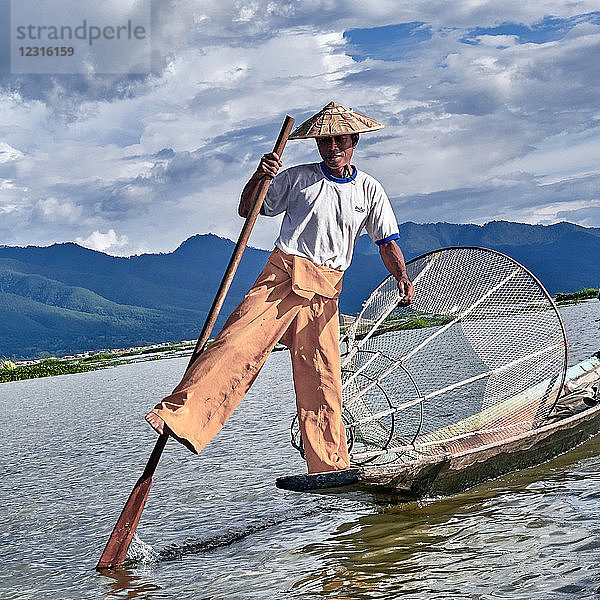 Asie Myanmar Shan-Staaten Inle-See Intha-Fischer; Einbeinruderer;