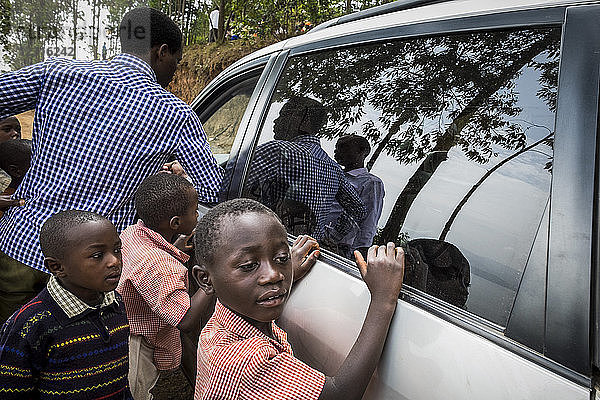 Ruanda  Burera-See  Umgebung von Kidaho  Kinder