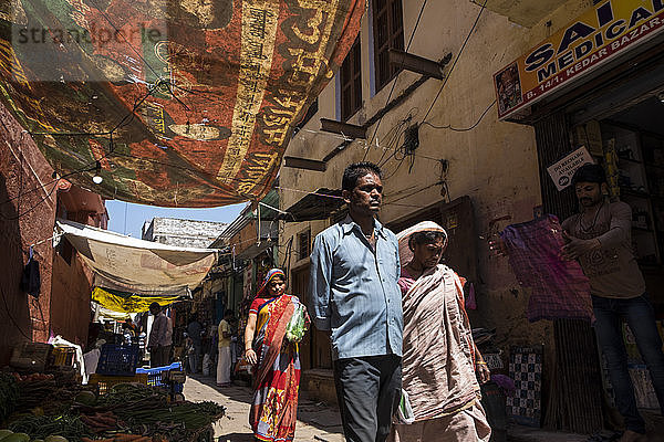 Indien  Varanasi  lokaler Markt