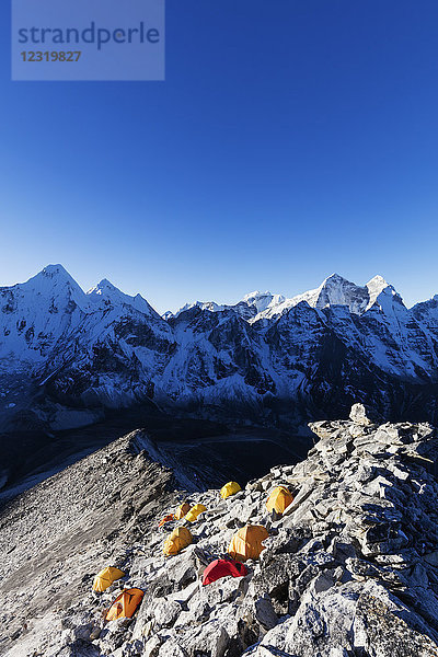 Lager 1 auf der Ama Dablam  Sagarmatha-Nationalpark  UNESCO-Welterbe  Khumbu-Tal  Nepal  Himalaya  Asien