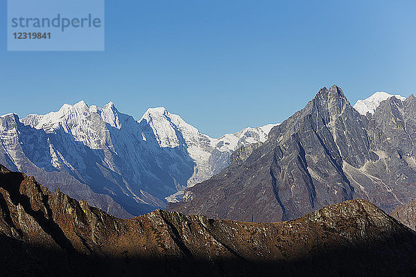 Himalaya-Berglandschaft  Sagarmatha-Nationalpark  UNESCO-Welterbe  Khumbu-Tal  Nepal  Himalaya  Asien