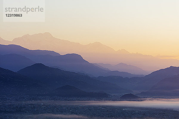 Sonnenaufgang von Sarangkot  Pokhara  Nepal  Asien