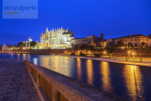 Kathedrale La Seu  Palma de Mallorca  Mallorca  Balearische Inseln  Spanien  Mittelmeer  Europa