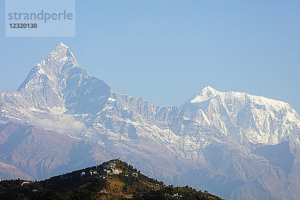 Machapuchare (Fischschwanzberg) 6993m und Aussichtspunkt Sarangkot  Pokhara  Nepal  Himalaya  Asien