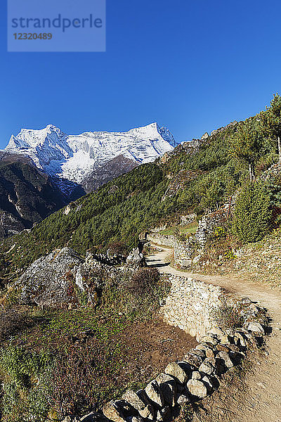 Everest-Basislager-Wanderweg  Sagarmatha-Nationalpark  UNESCO-Welterbe  Khumbu-Tal  Nepal  Himalaya  Asien