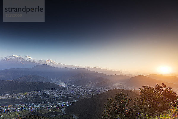 Sonnenaufgang von Sarangkot  Pokhara  Nepal  Himalaya  Asien