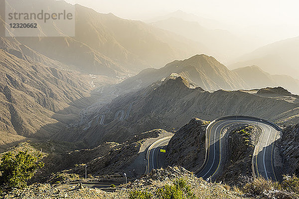 Schöne Berglandschaft um den Mount Souda  den höchsten Berg Saudi-Arabiens  Abha  Saudi-Arabien  Naher Osten