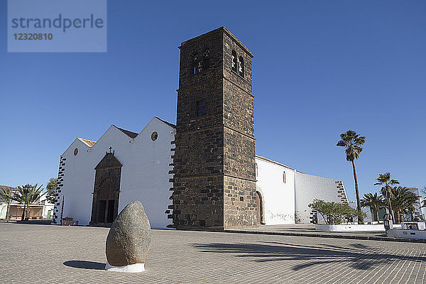 Kirche Unserer Lieben Frau von Candelaria in La Oliva auf der Vulkaninsel Fuerteventura  Kanarische Inseln  Spanien  Atlantik  Europa