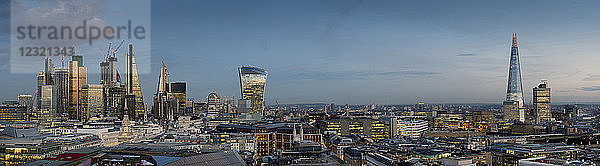 Stadtpanorama von St. Pauls  City of London  London  England  Vereinigtes Königreich  Europa