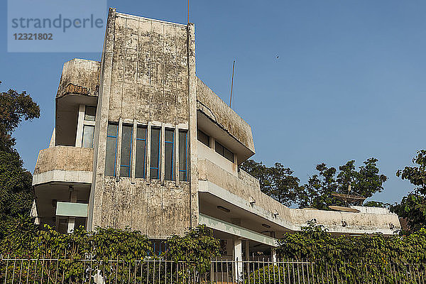 Kommunistisches Gebäude in Bissau  Guinea-Bissau  Westafrika  Afrika