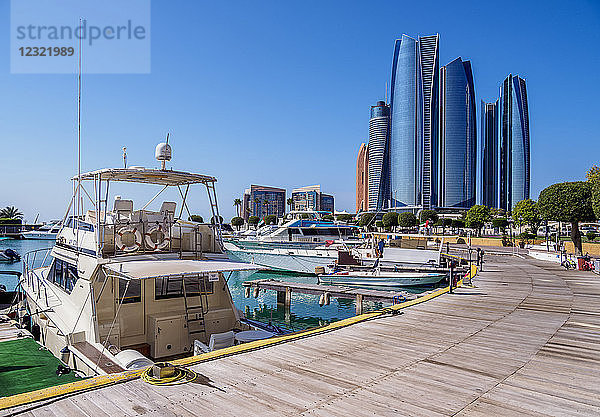 Skyline mit Marina und Etihad Towers  Abu Dhabi  Vereinigte Arabische Emirate  Naher Osten