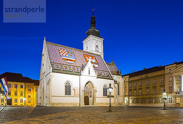 Markuskirche am Marktplatz bei Nacht  Regierungsviertel  Oberstadt  Zagreb  Kroatien  Europa