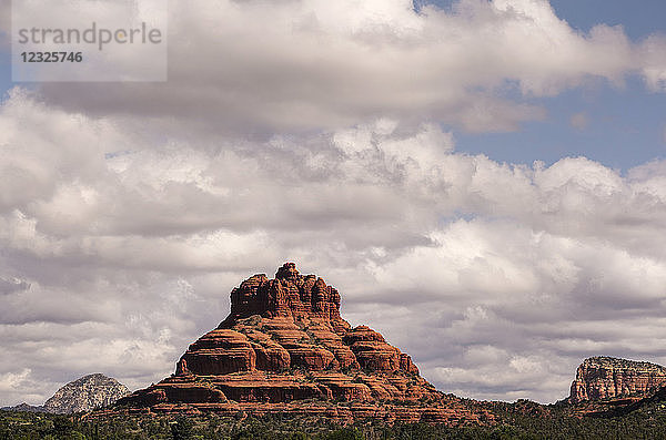 Bell Rock  eine Sandsteinfelsformation; Sedona  Arizona  Vereinigte Staaten von Amerika