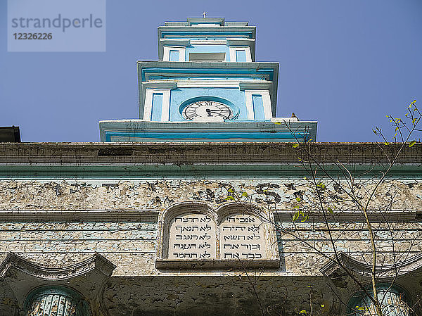 Magen-David-Synagoge. Diese große jüdische Synagoge wurde 1864 erbaut und verfügt über zwei Schulen  die Kindern aller Glaubensrichtungen offen stehen; Mumbai  Maharashtra  Indien