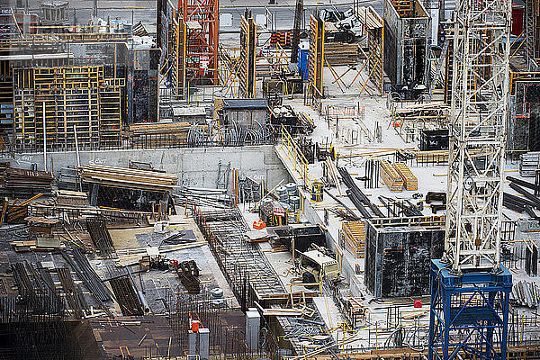 Baustelle für neue Eigentumswohnungen  Innenstadt von Toronto  Dundas Street und Jarvis Street; Toronto  Ontario  Kanada