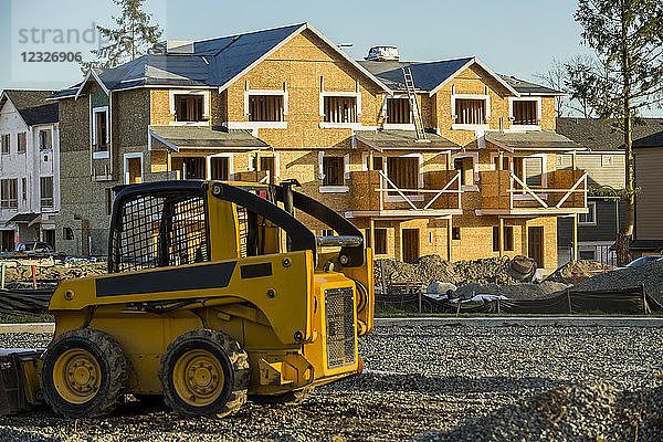 Neubau eines Hauses in einer Nachbarschaft; Langley  British Columbia  Kanada