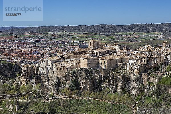 Spanien  Cuenca Stadt (W.H.)  die hängenden Häuser