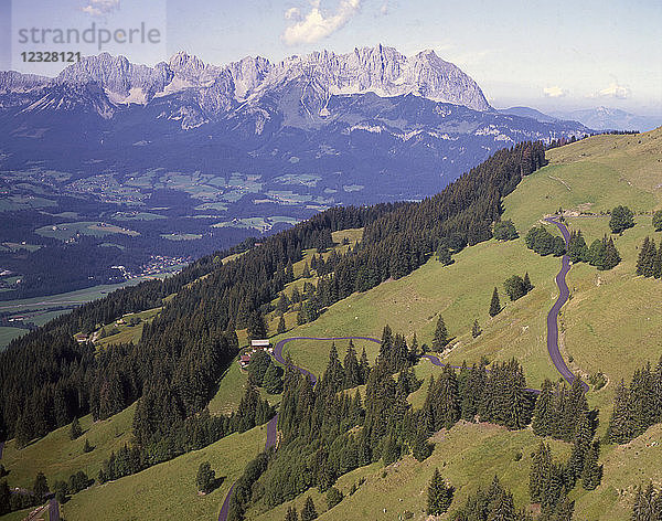 Österreich  Alpen  Tirol  Kitzbühel  Kaisergebirge  Berg  Landschaft