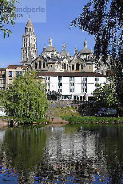 Frankreich  Nouvelle Aquitaine  Departement Dordogne (24)  Perigueux  Kathedrale Saint Front (Unesco-Welterbe)