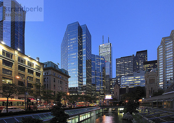 Kanada  Ontario  Toronto  Finanzviertel  Skyline
