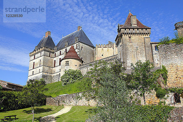Frankreich  Nouvelle Aquitaine  Departement Dordogne (24)  Schloss Biron